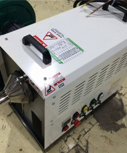 熱風機